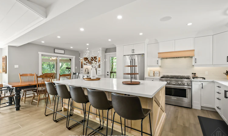 1003 Calgary Drive