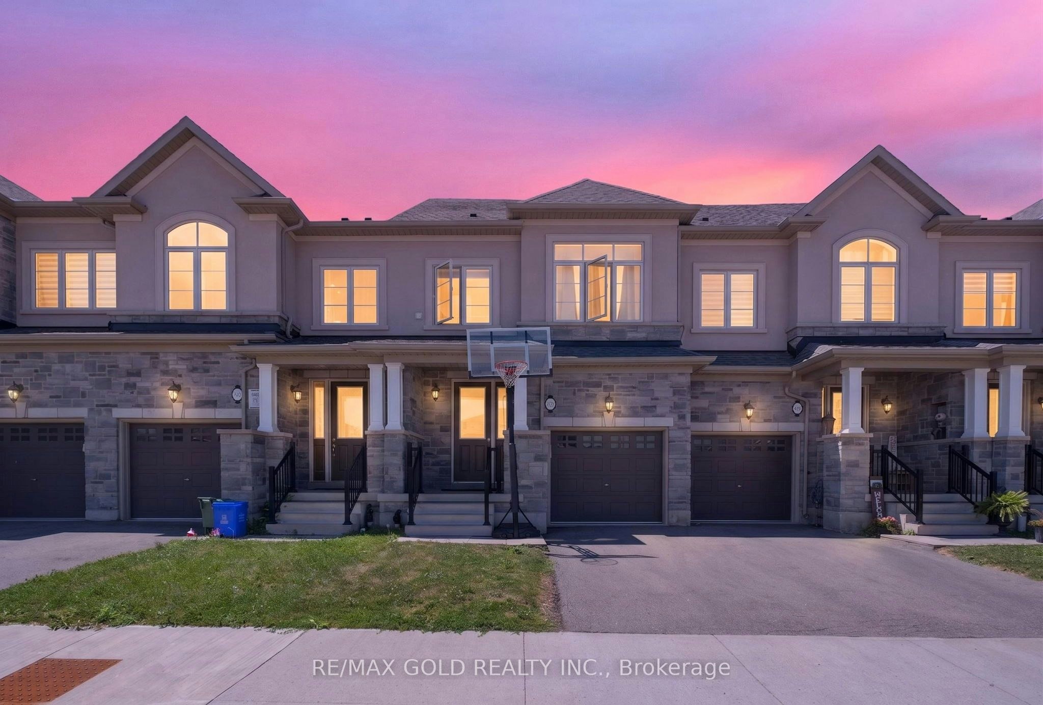 347 Raymond Road, Hamilton, ON, L9K 0G8