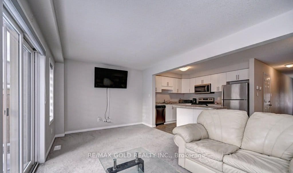 35-50 Pinnacle Drive, Kitchener, ON, N2P 0H8 - 4