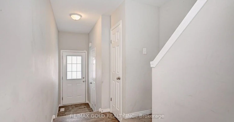 35-50 Pinnacle Drive, Kitchener, ON, N2P 0H8