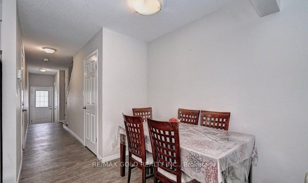 35-50 Pinnacle Drive, Kitchener, ON, N2P 0H8 - 2