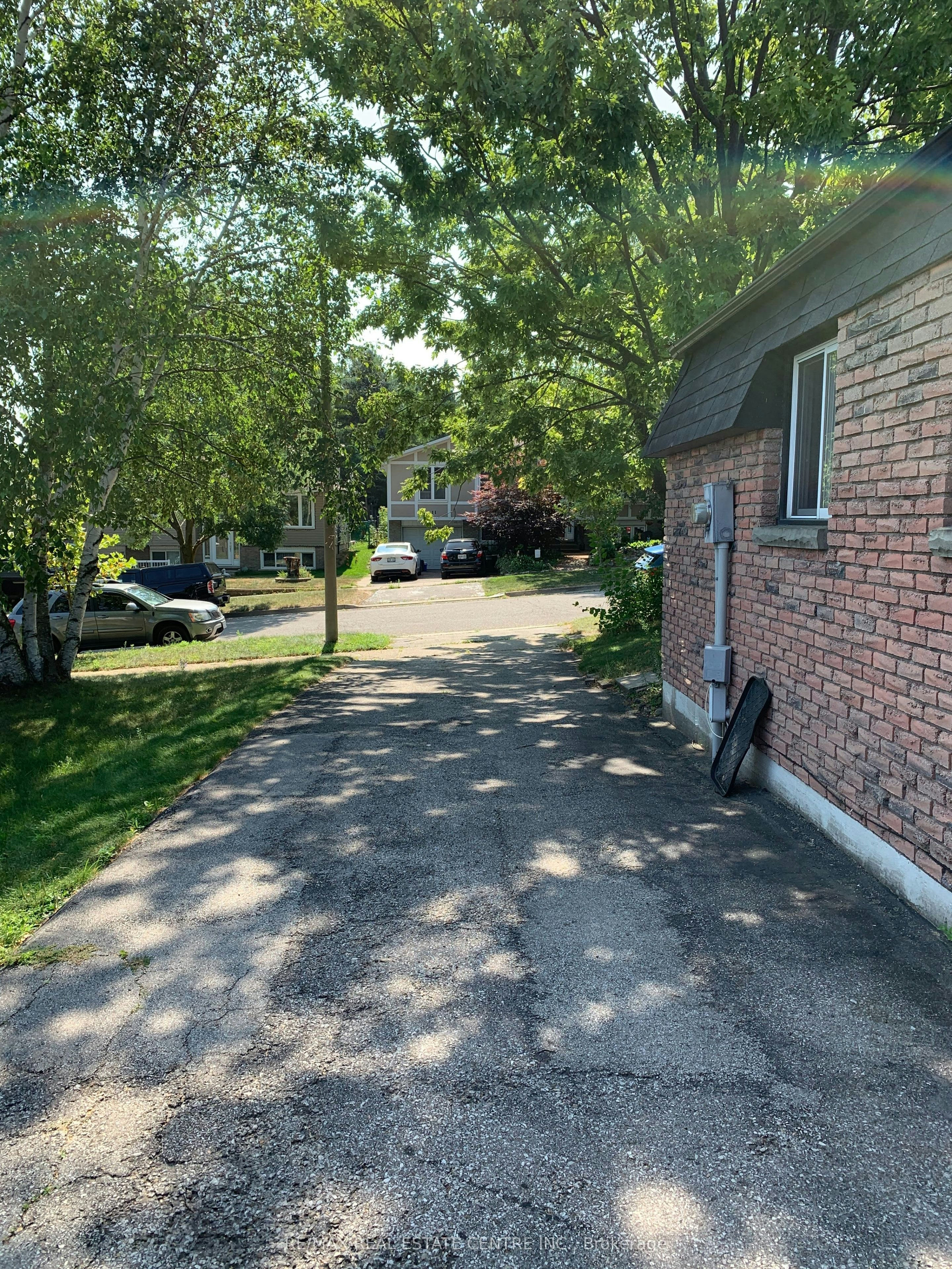 14 Sandsprings Crescent, Kitchener, ON, N2E 2C7 - 19