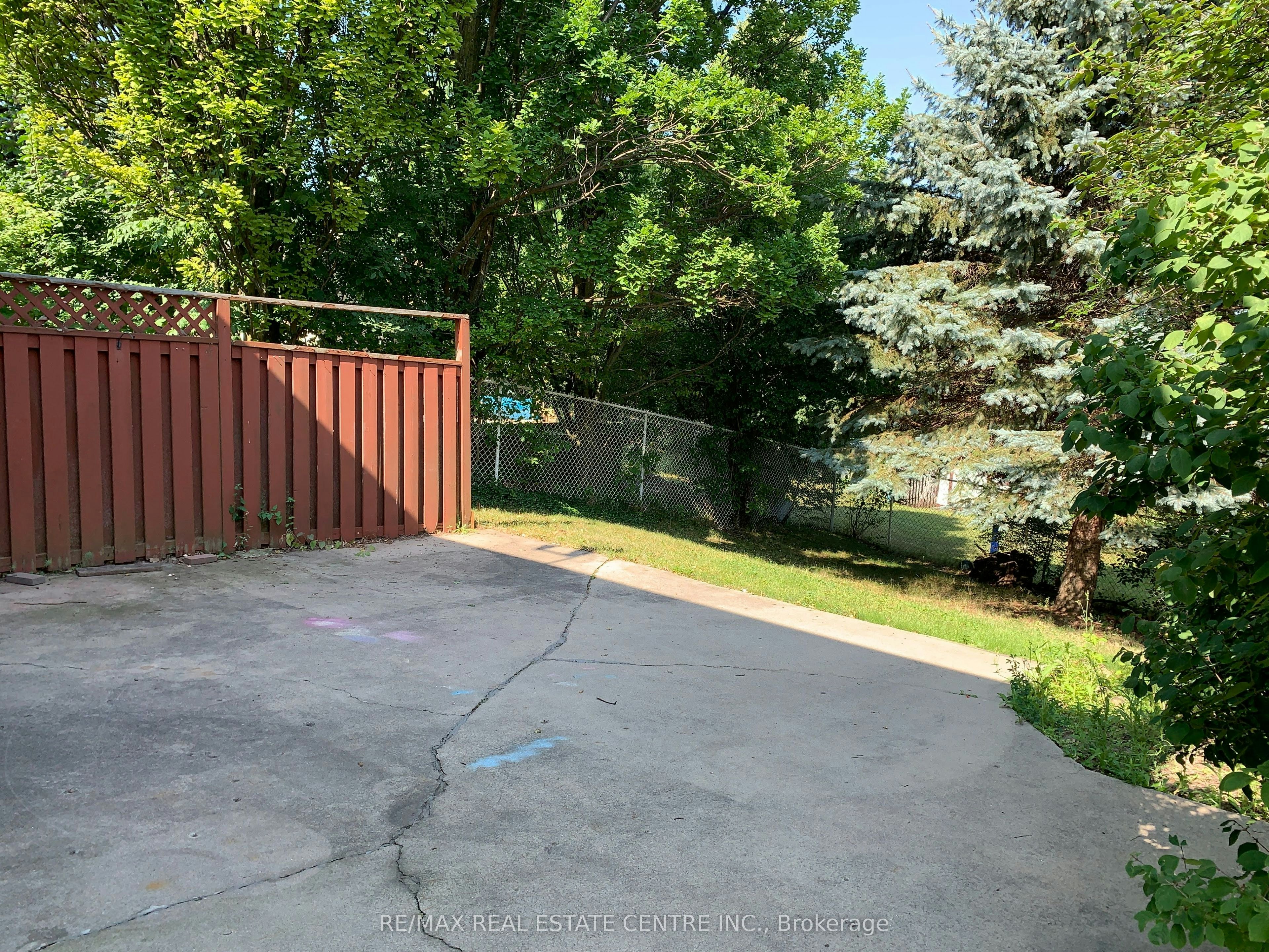 14 Sandsprings Crescent, Kitchener, ON, N2E 2C7 - 32
