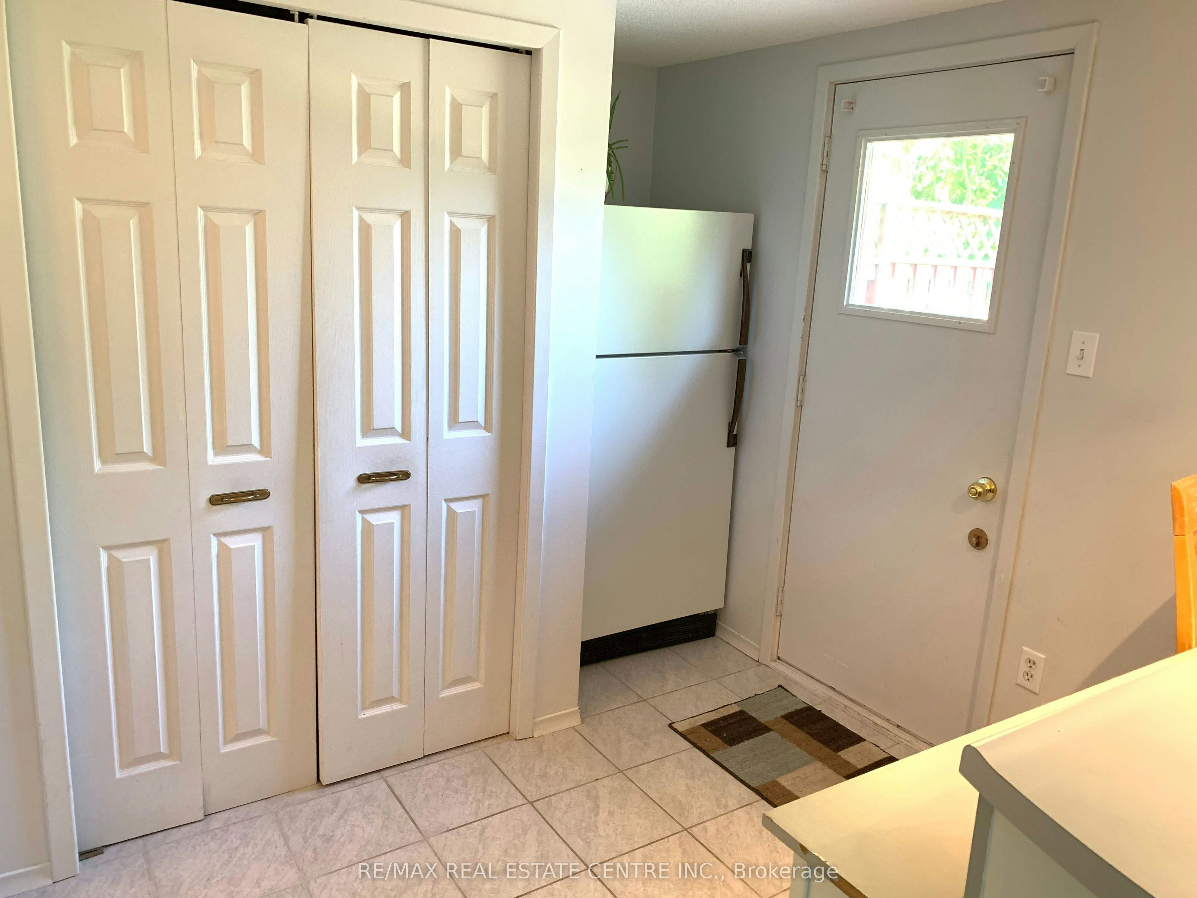 14 Sandsprings Crescent, Kitchener, ON, N2E 2C7 - 25