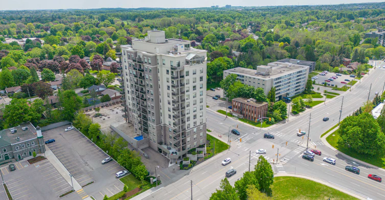 405-223 Erb Street W, Waterloo, ON, N2L 0B3 - 2