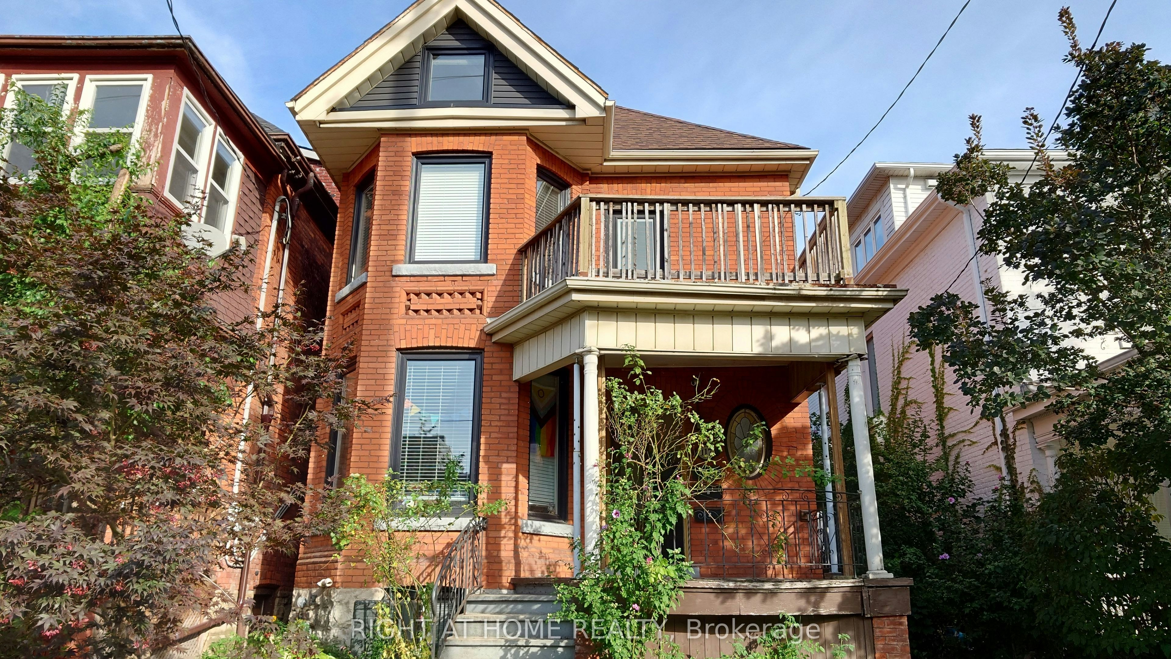 UPPER-117 Wellington Street S, Hamilton, ON, L8N 2R3