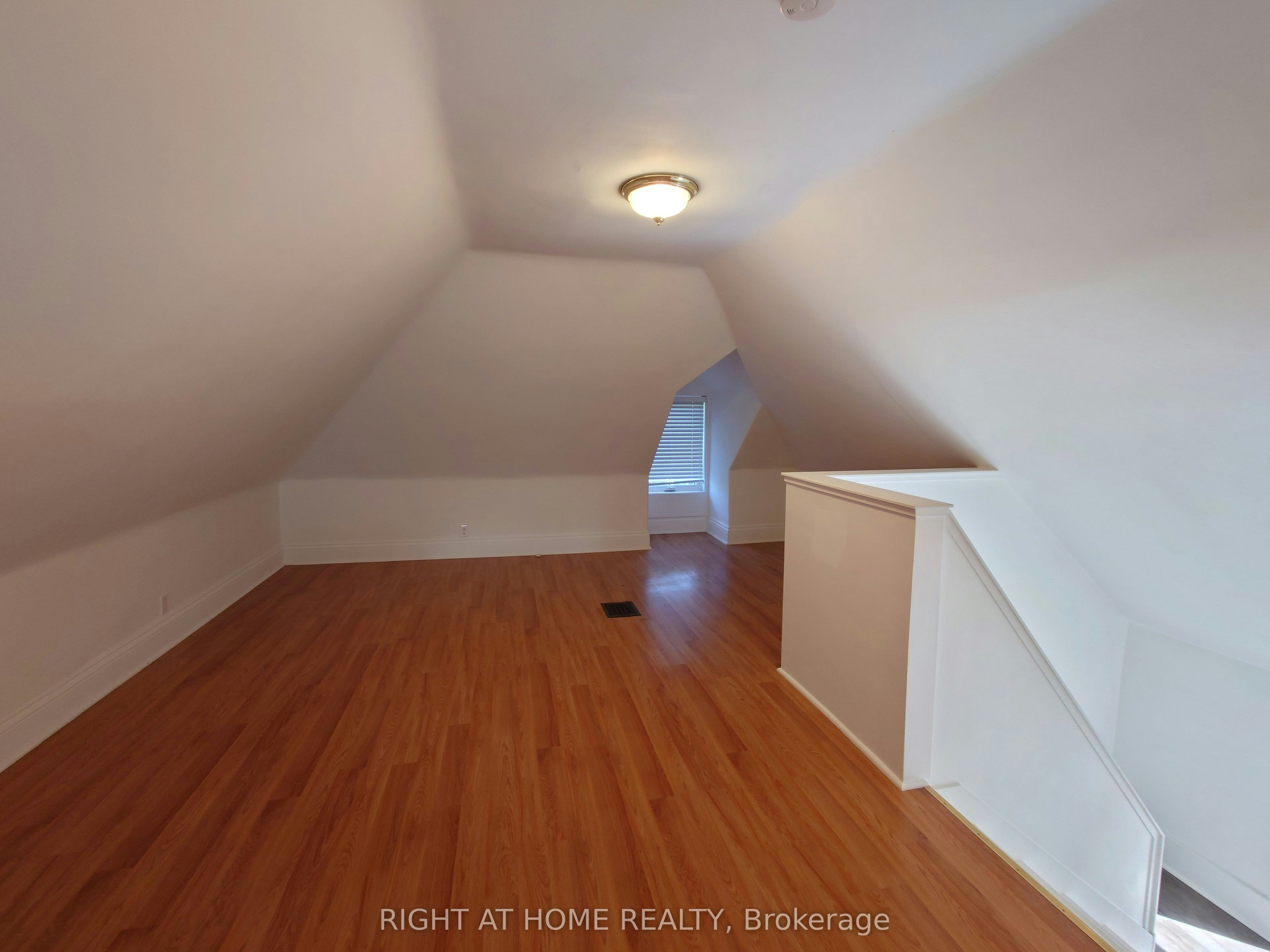 UPPER-117 Wellington Street S, Hamilton, ON, L8N 2R3 - 14