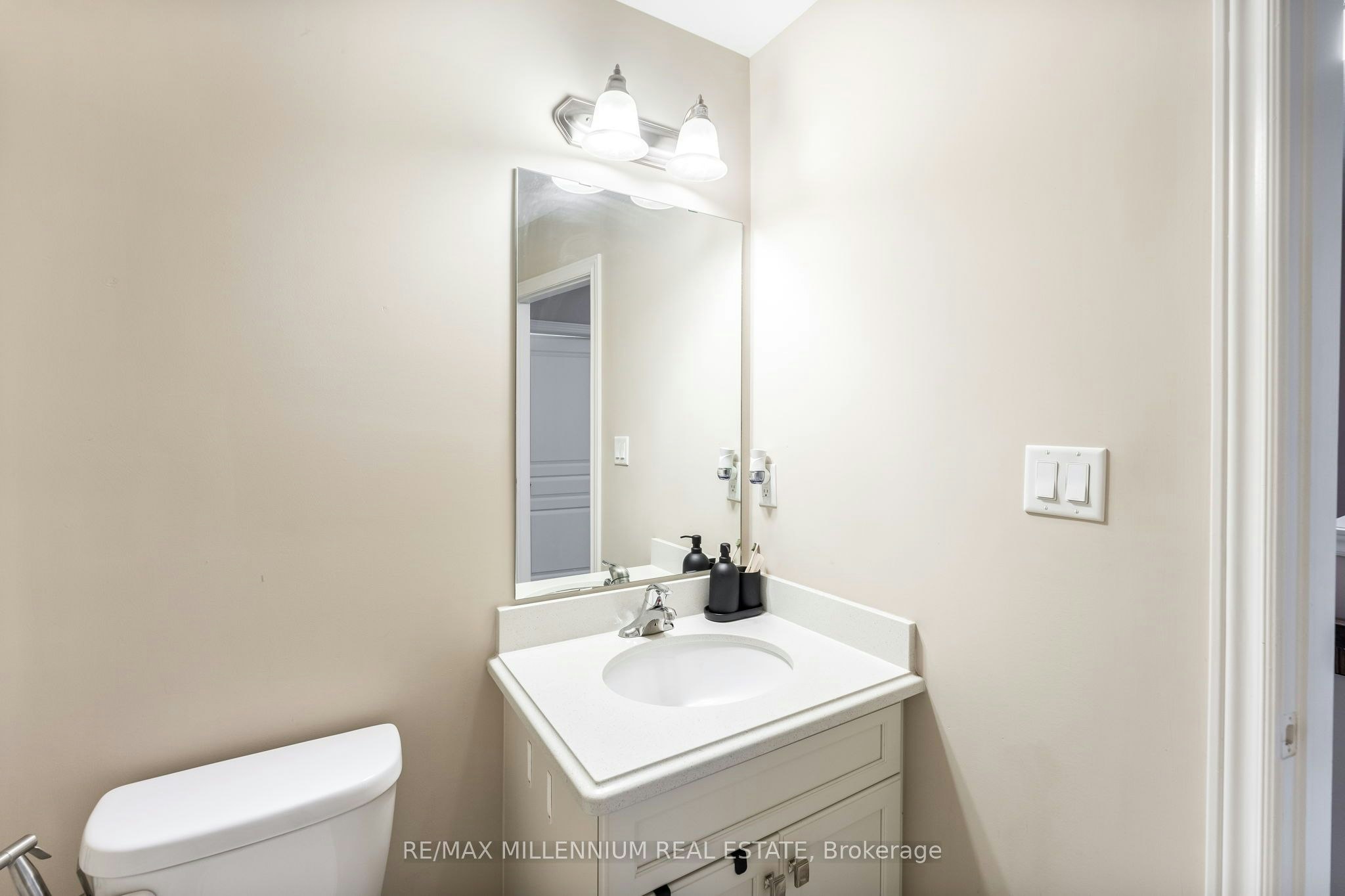 18 Whaley Lane, Hamilton, ON, L9G 0G7 - 27