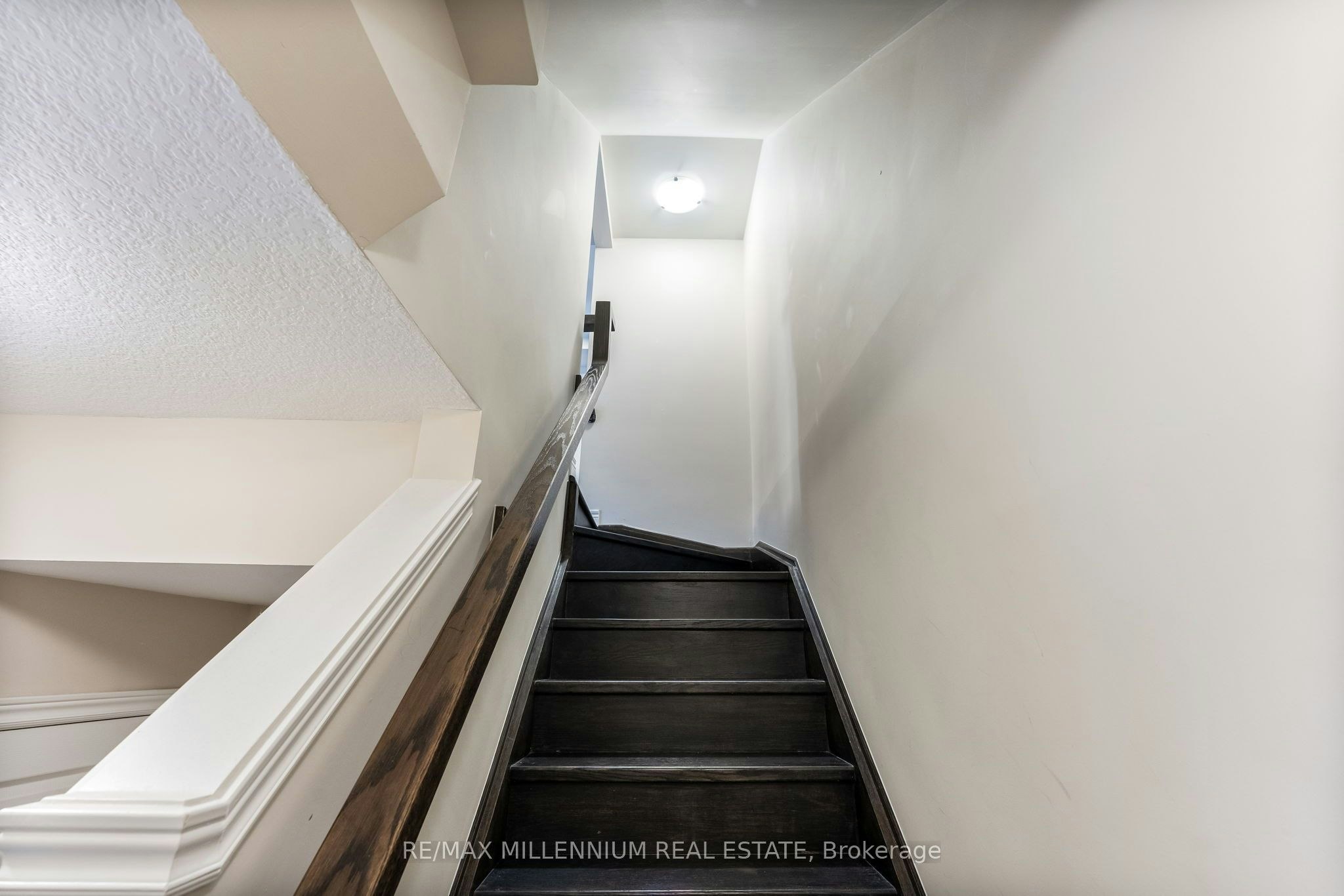 18 Whaley Lane, Hamilton, ON, L9G 0G7 - 5