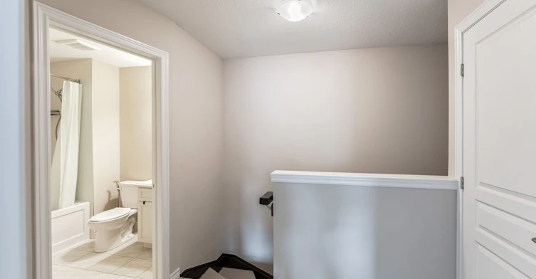 18 Whaley Lane, Hamilton, ON, L9G 0G7 - 21