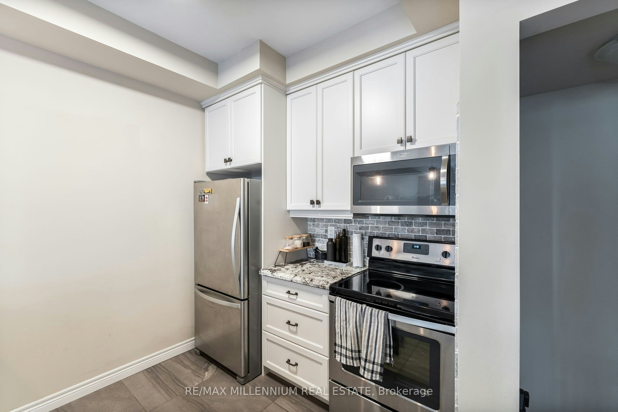 18 Whaley Lane, Hamilton, ON, L9G 0G7 - 18