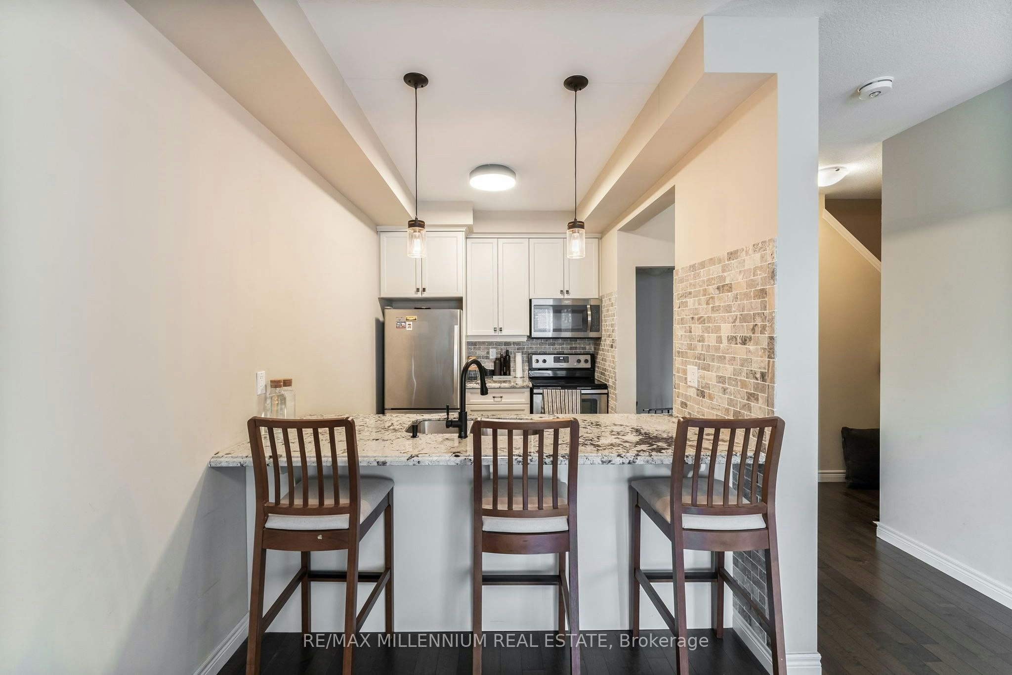 18 Whaley Lane, Hamilton, ON, L9G 0G7 - 15