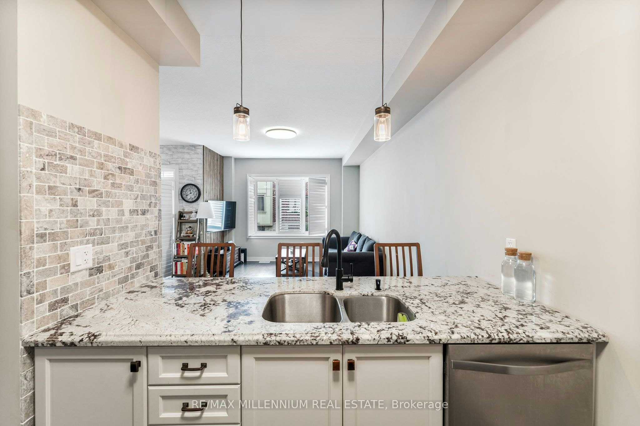 18 Whaley Lane, Hamilton, ON, L9G 0G7 - 17
