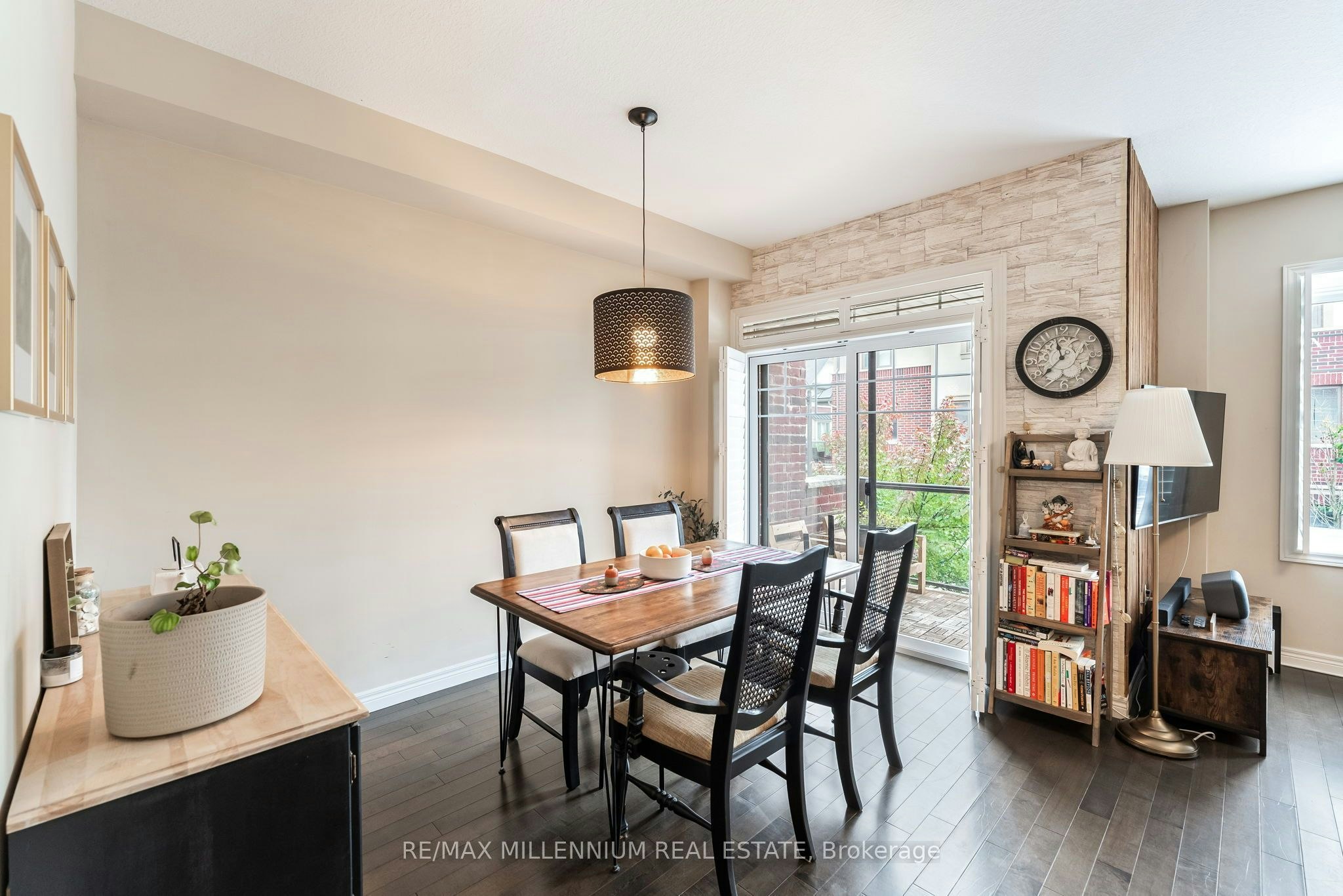 18 Whaley Lane, Hamilton, ON, L9G 0G7 - 14