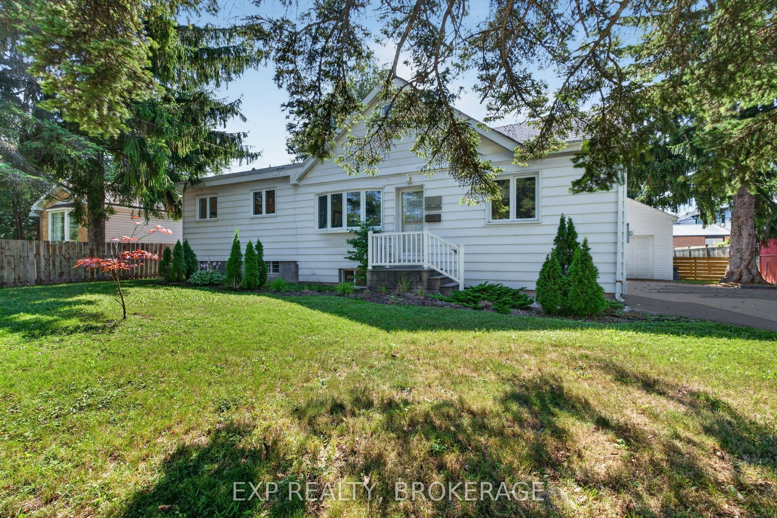 646 Portsmouth Avenue, Kingston, ON, K7M 1W3