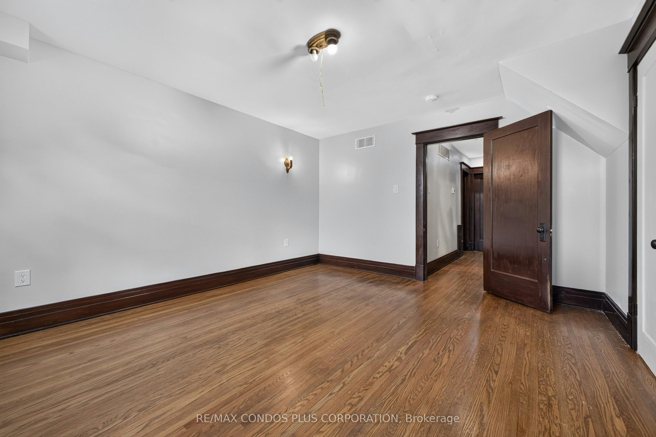 5983 Corwin Avenue, Niagara Falls, ON, L2G 5L4 - 32