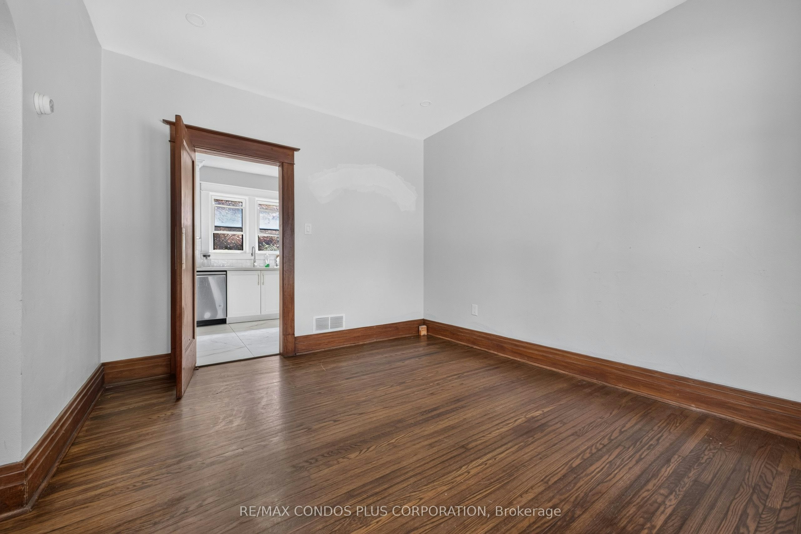 5983 Corwin Avenue, Niagara Falls, ON, L2G 5L4 - 9