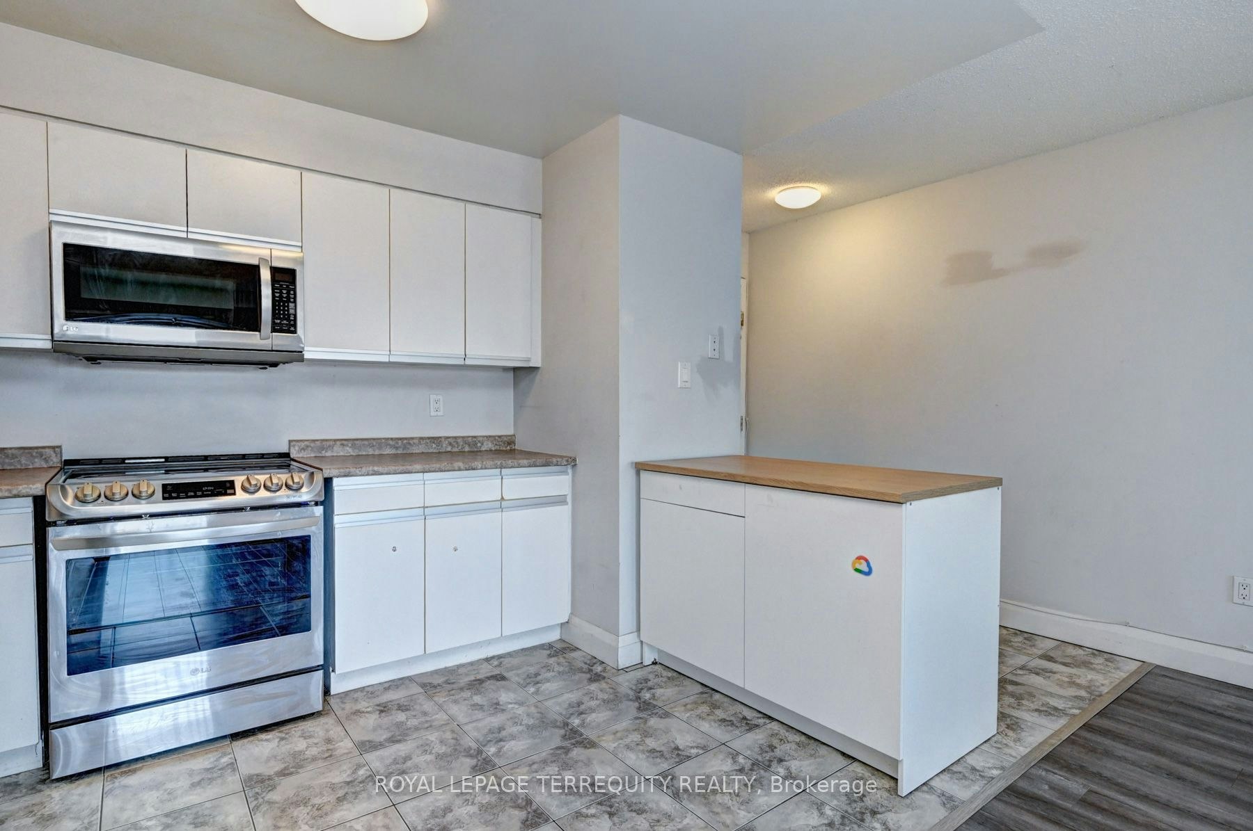 307-276 Eiwo Court, Waterloo, ON, N2K 3M6 - 17