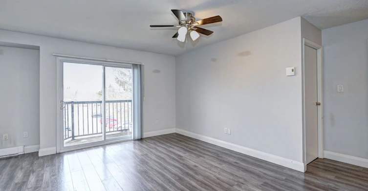 307-276 Eiwo Court, Waterloo, ON, N2K 3M6 - 8