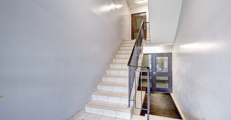 307-276 Eiwo Court, Waterloo, ON, N2K 3M6 - 6