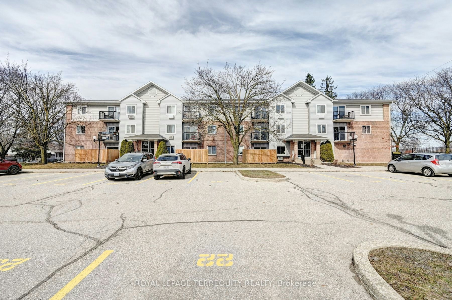307-276 Eiwo Court, Waterloo, ON, N2K 3M6 - 3