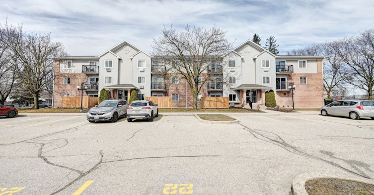 307-276 Eiwo Court, Waterloo, ON, N2K 3M6 - 3