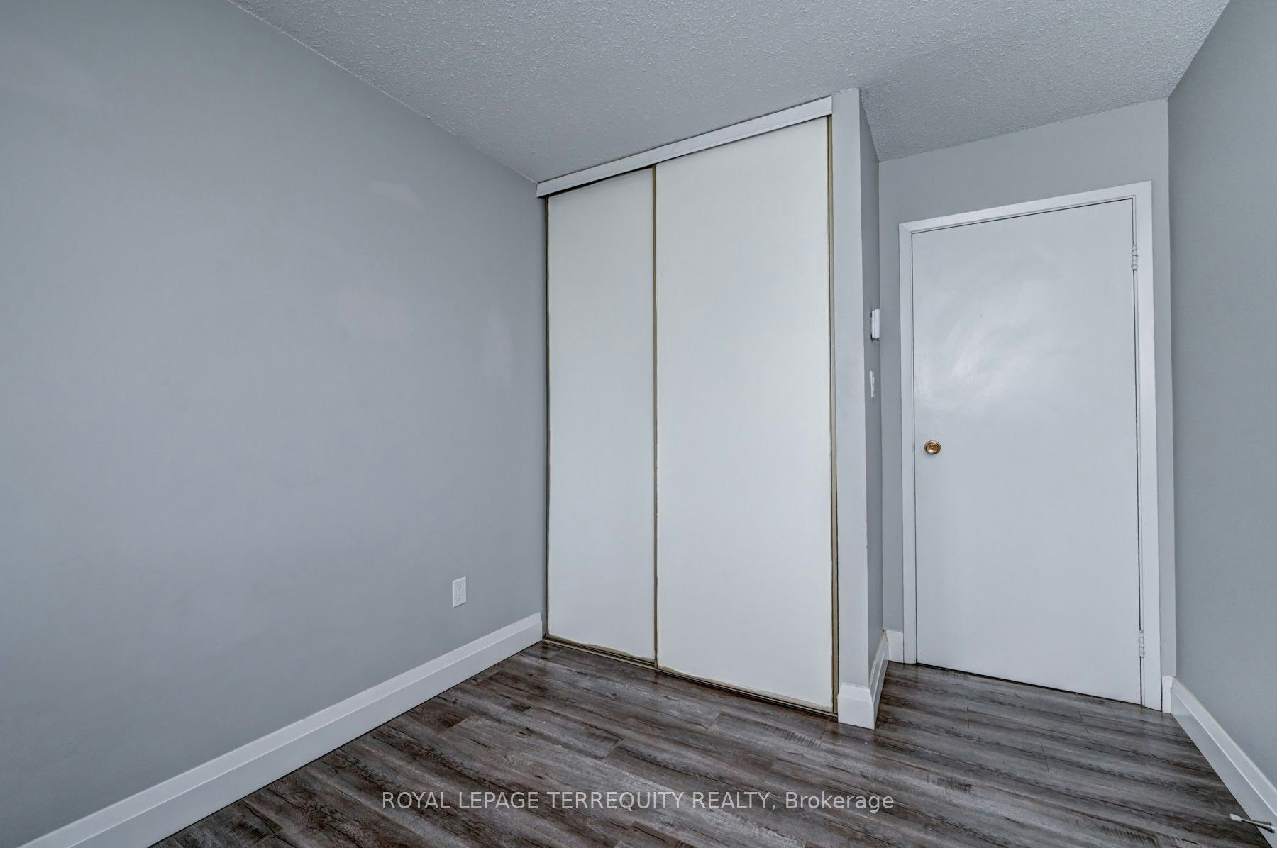 307-276 Eiwo Court, Waterloo, ON, N2K 3M6 - 34