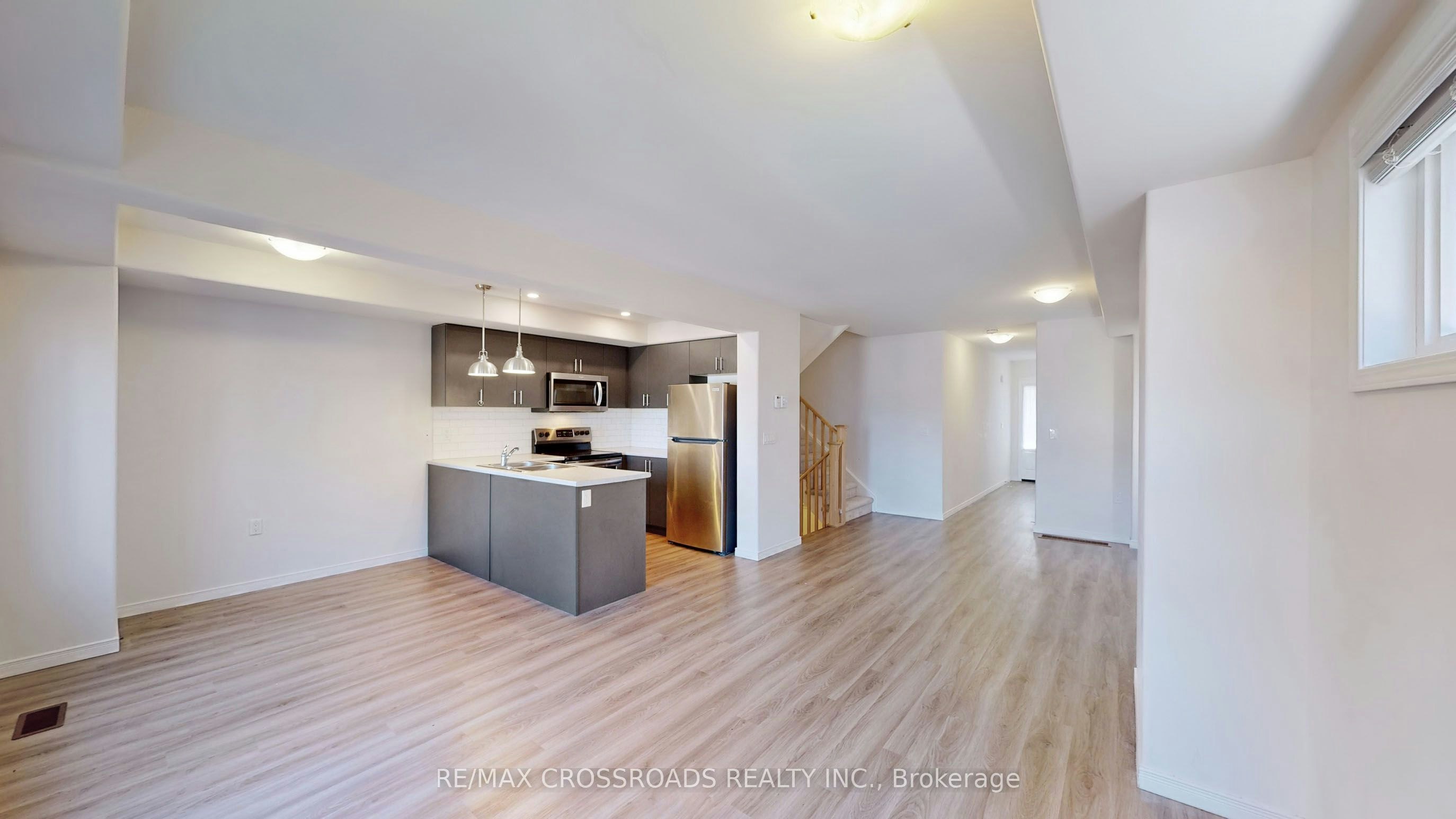 1638 Hetherington Drive, Peterborough, ON, L9L 1Y7 - 8