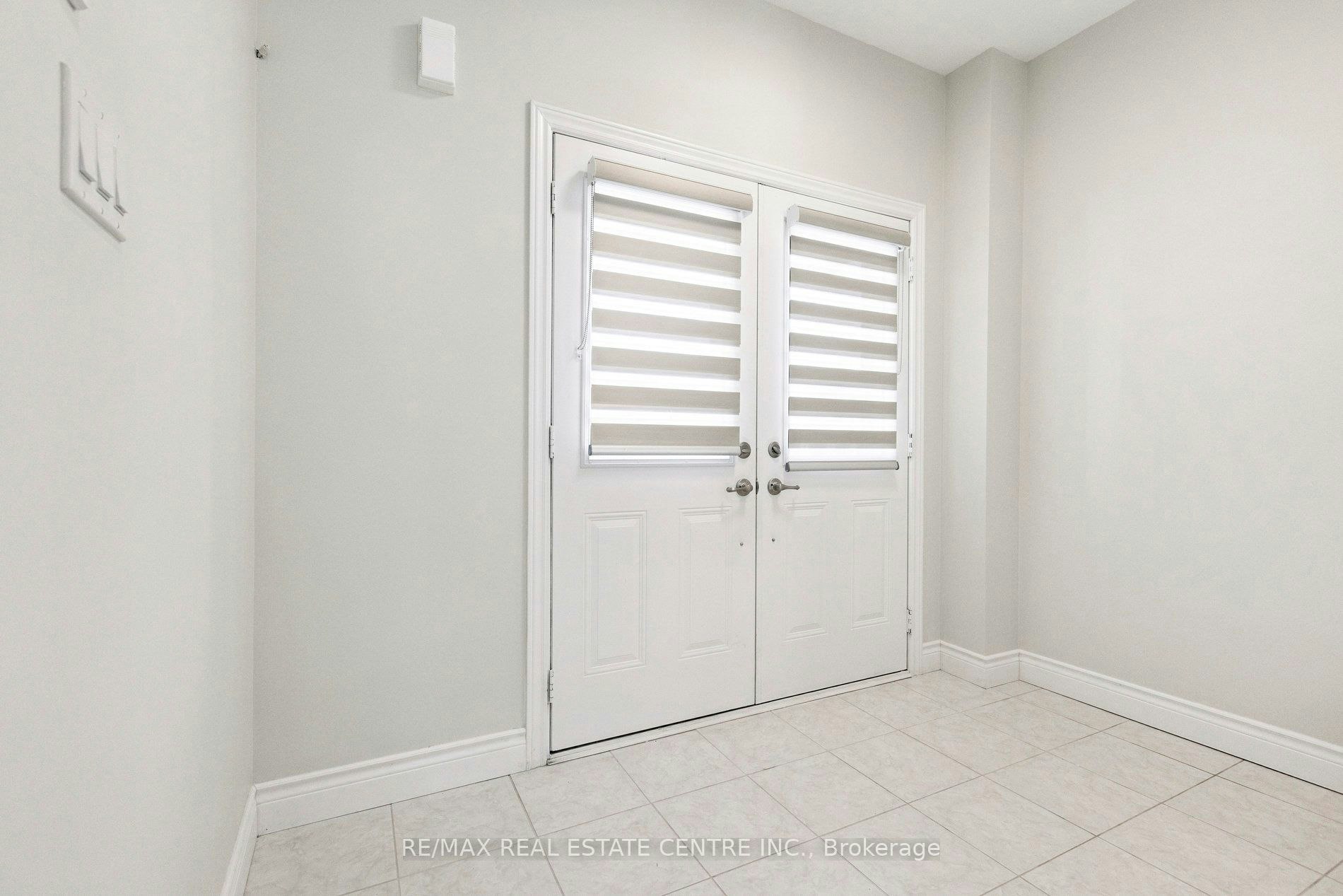 3 Ingalls Avenue, Brantford, ON, N3V 0B7 - 2
