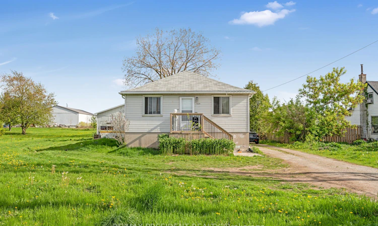 1224 Parkinson Road