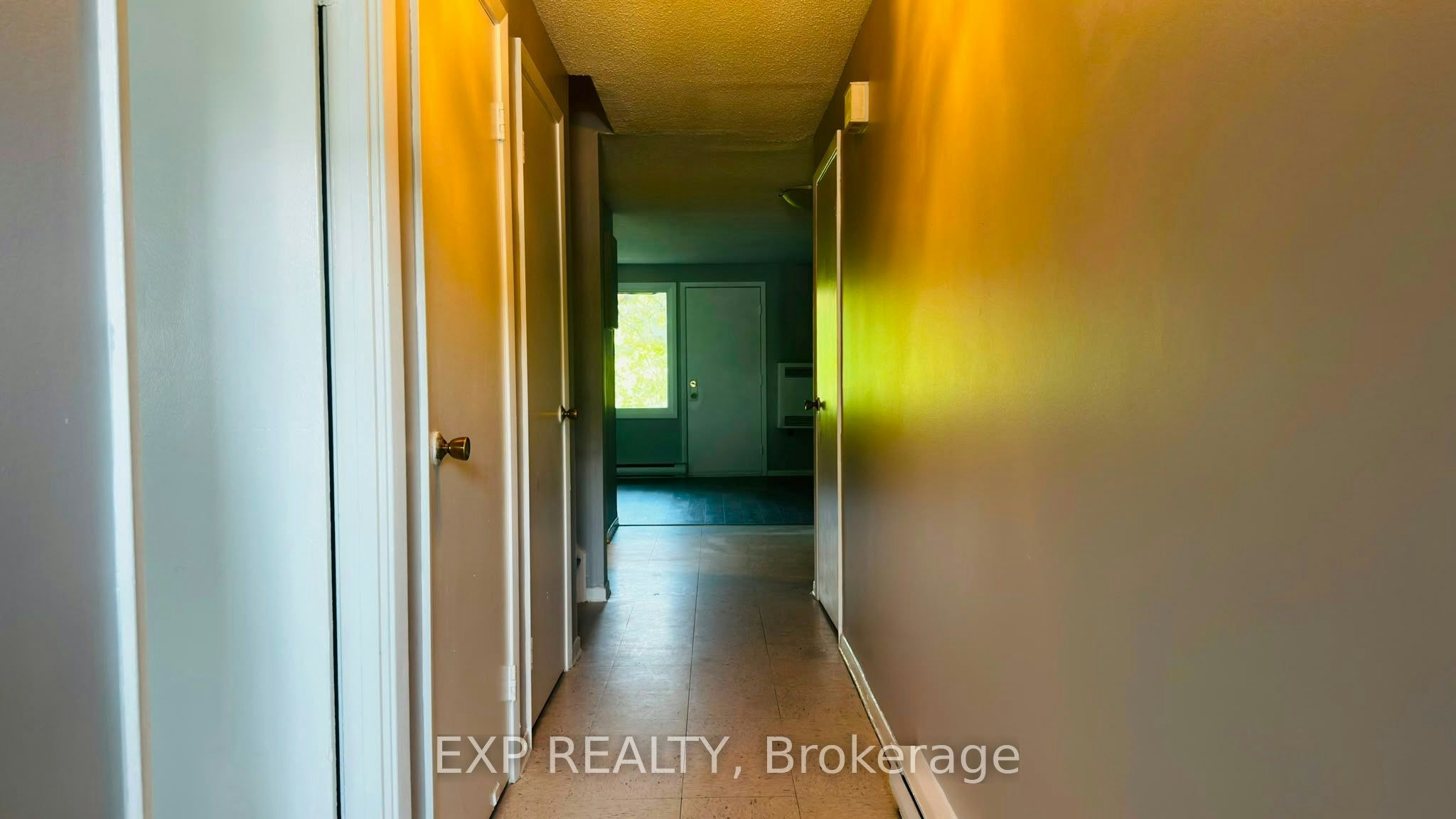 9-1200 Courtland Avenue E, Kitchener, ON, N2C 1K7 - 2