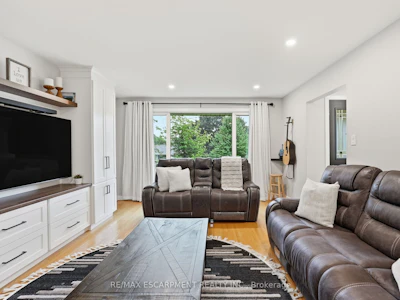 10 Taylor Crescent - 4