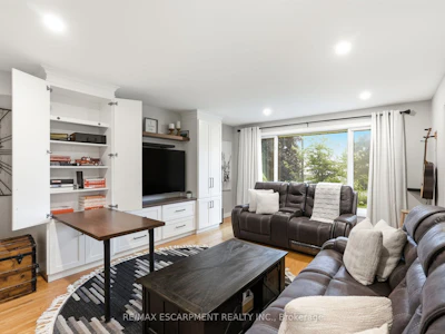 10 Taylor Crescent - 5
