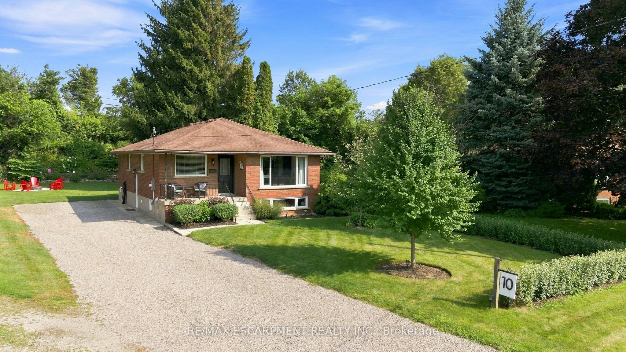 10 Taylor Crescent, Hamilton, ON, L9H 6B3