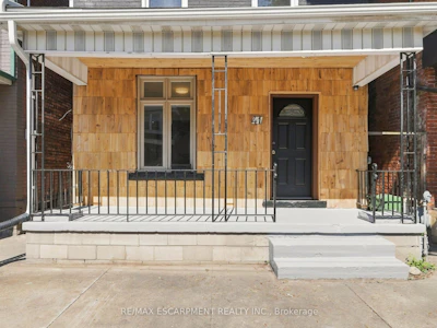 41 Barnesdale Avenue N - 3