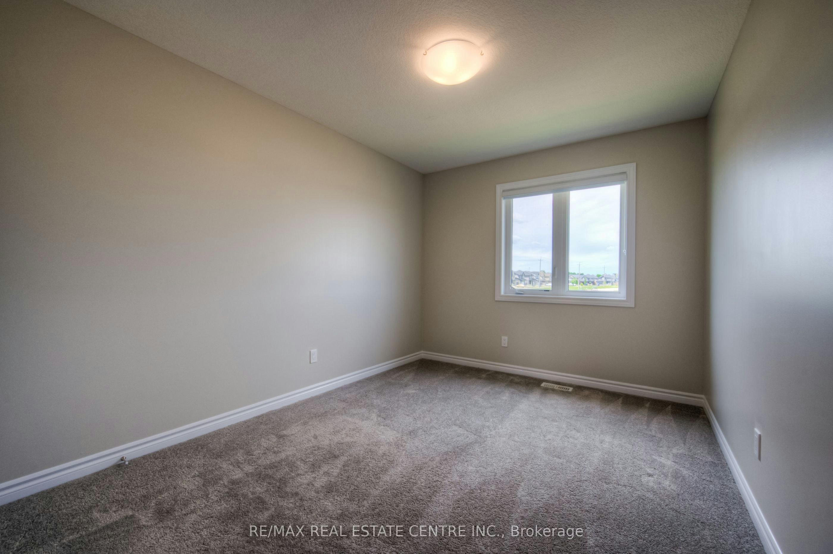 309 Bradshaw Drive, Stratford, ON, N5A 0K2 - 12