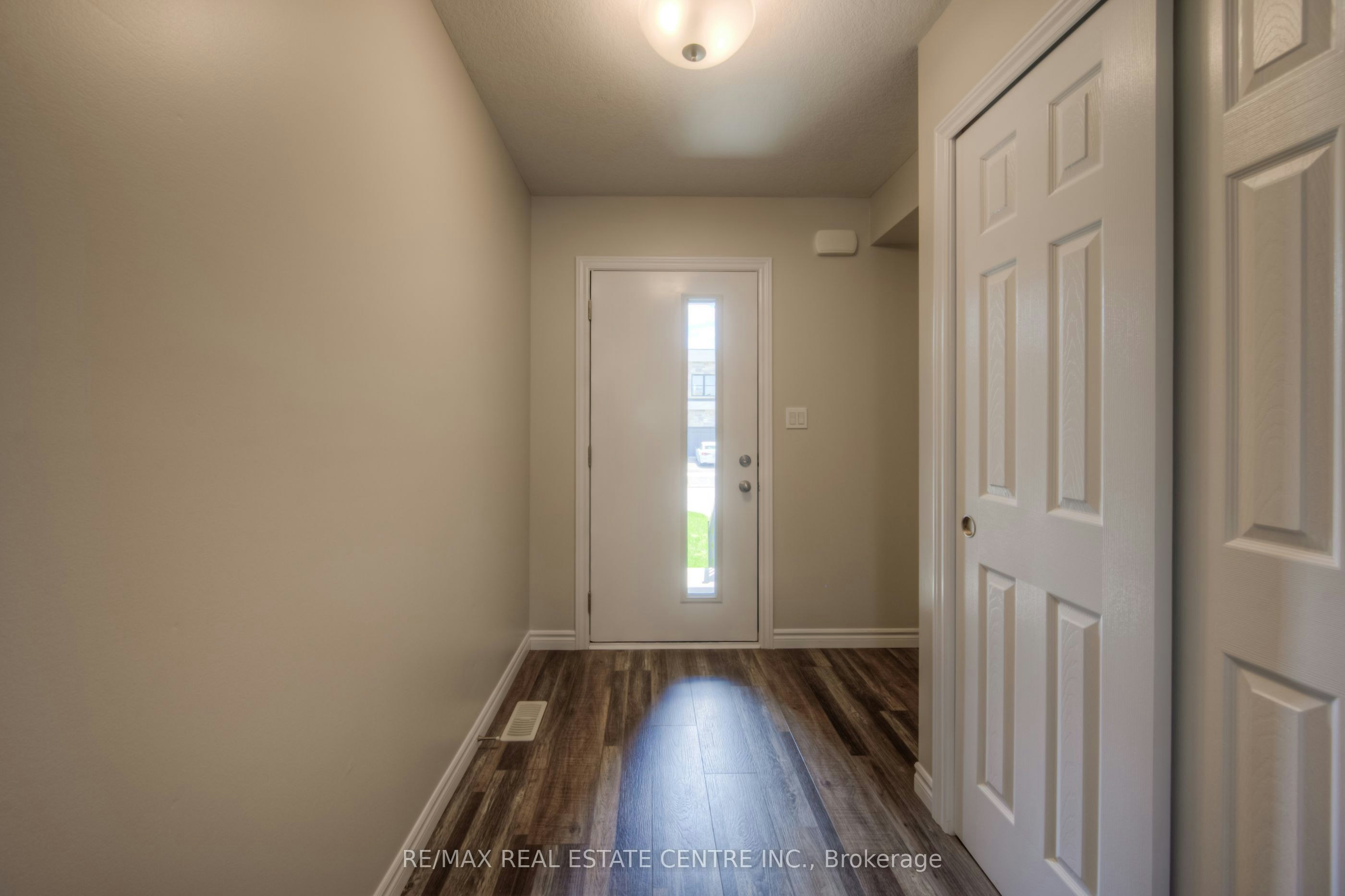 309 Bradshaw Drive, Stratford, ON, N5A 0K2 - 2