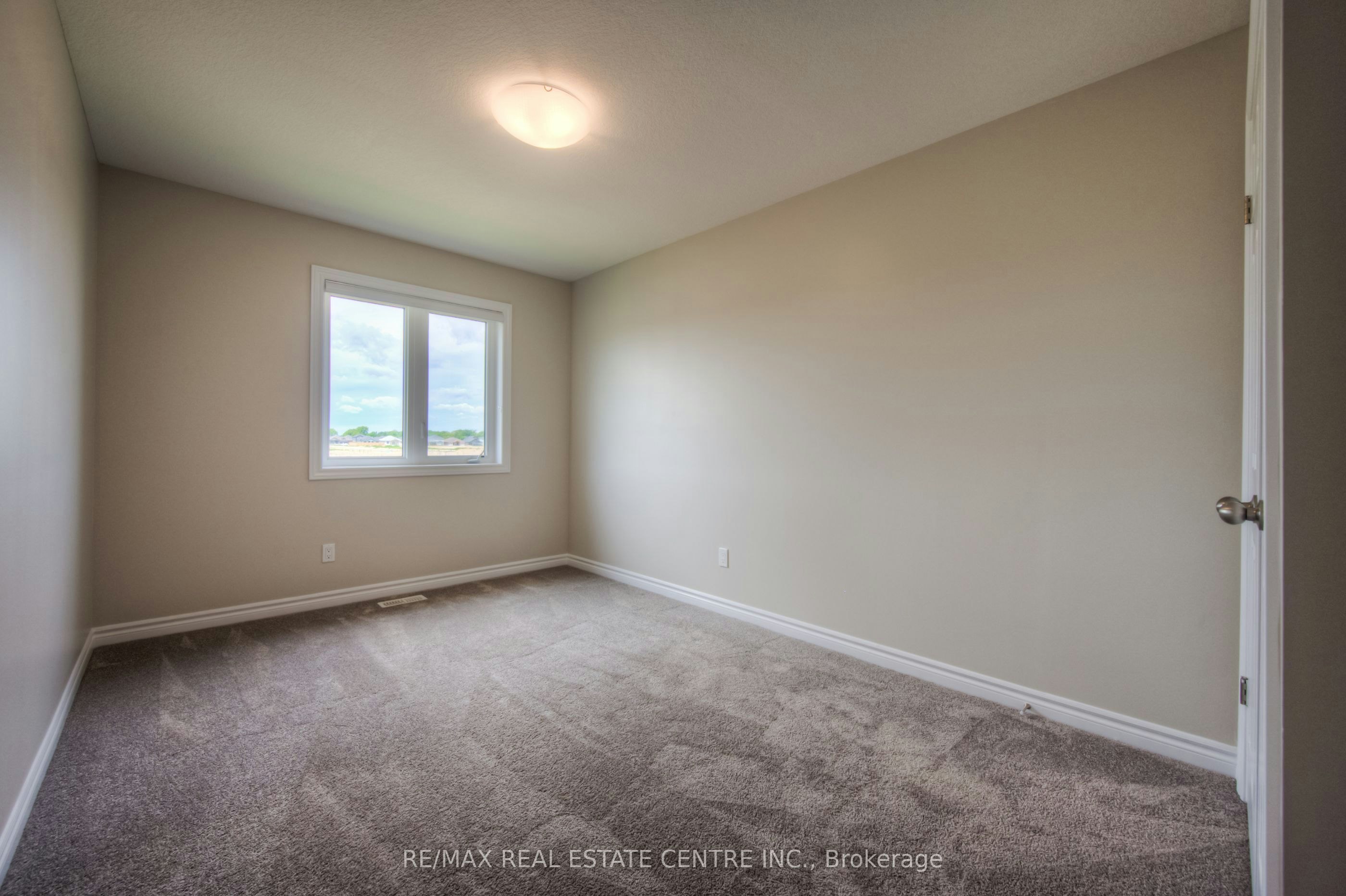 309 Bradshaw Drive, Stratford, ON, N5A 0K2 - 11