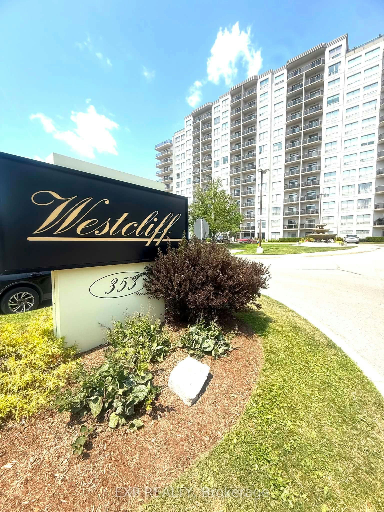 304-353 Commissioners Road W, London, ON, N6J 0A3