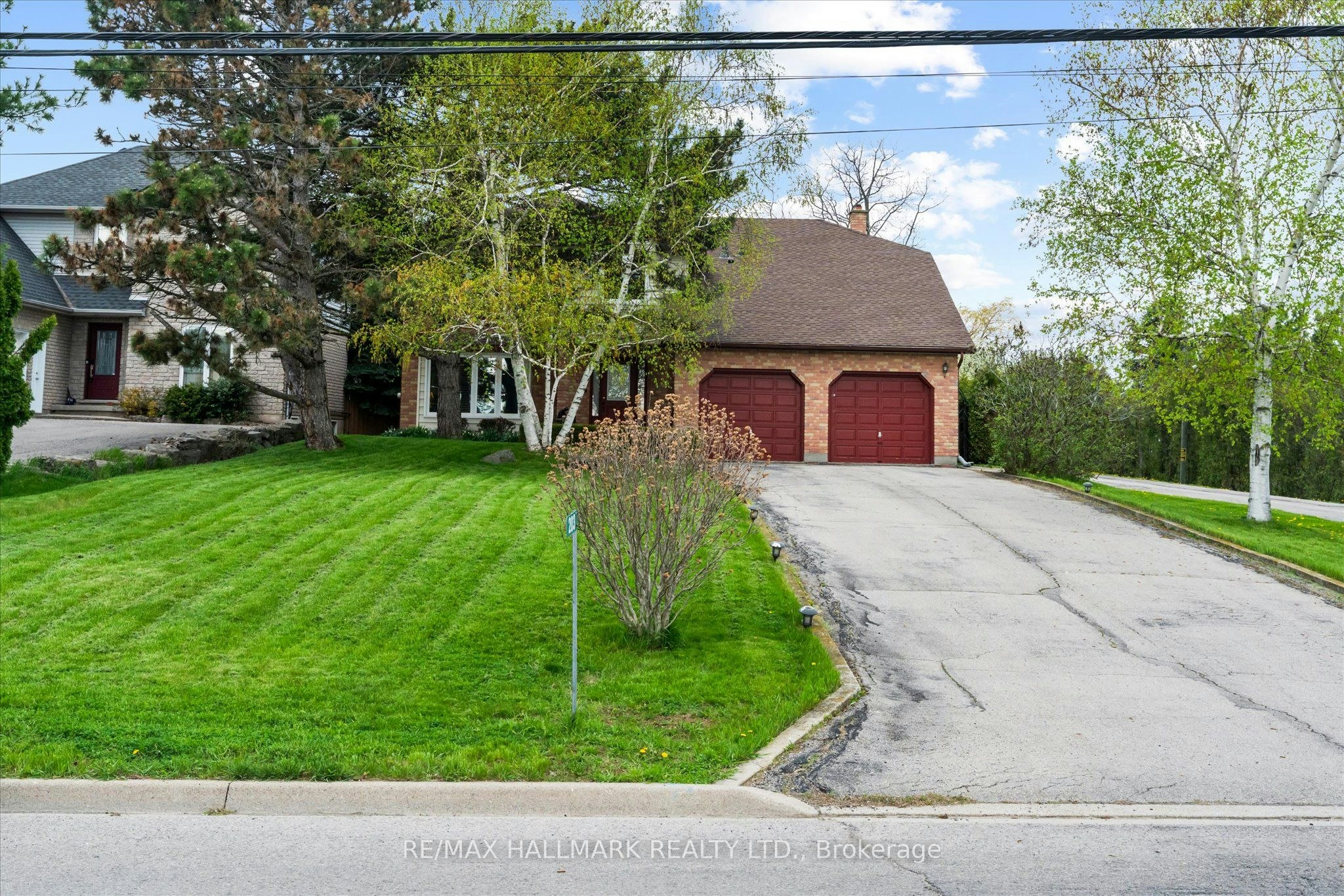 203 Jones Road, Hamilton, ON, L8E 5J4
