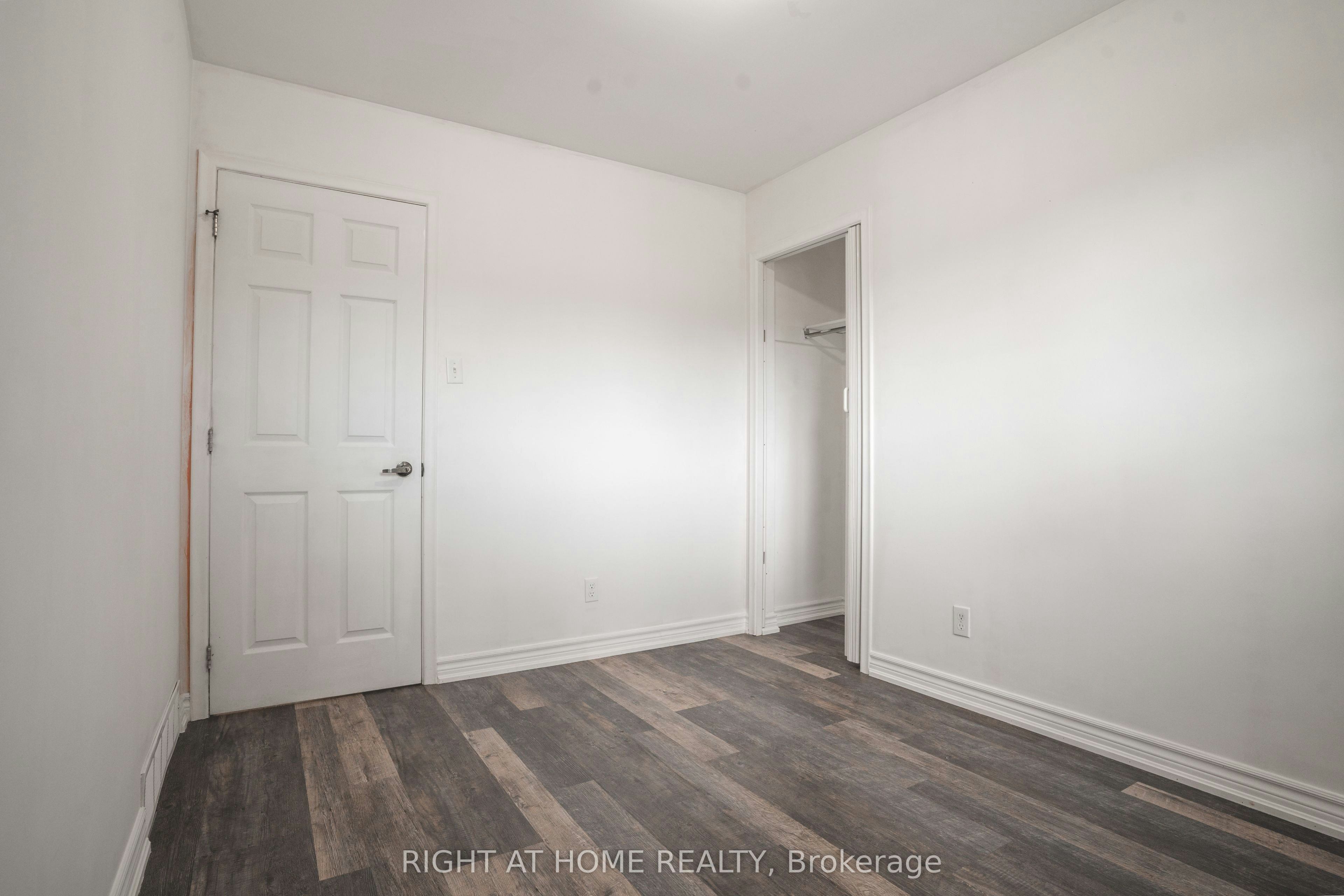 Upper-695 Glen Forrest Boulevard, Waterloo, ON, N2L 4K7 - 12