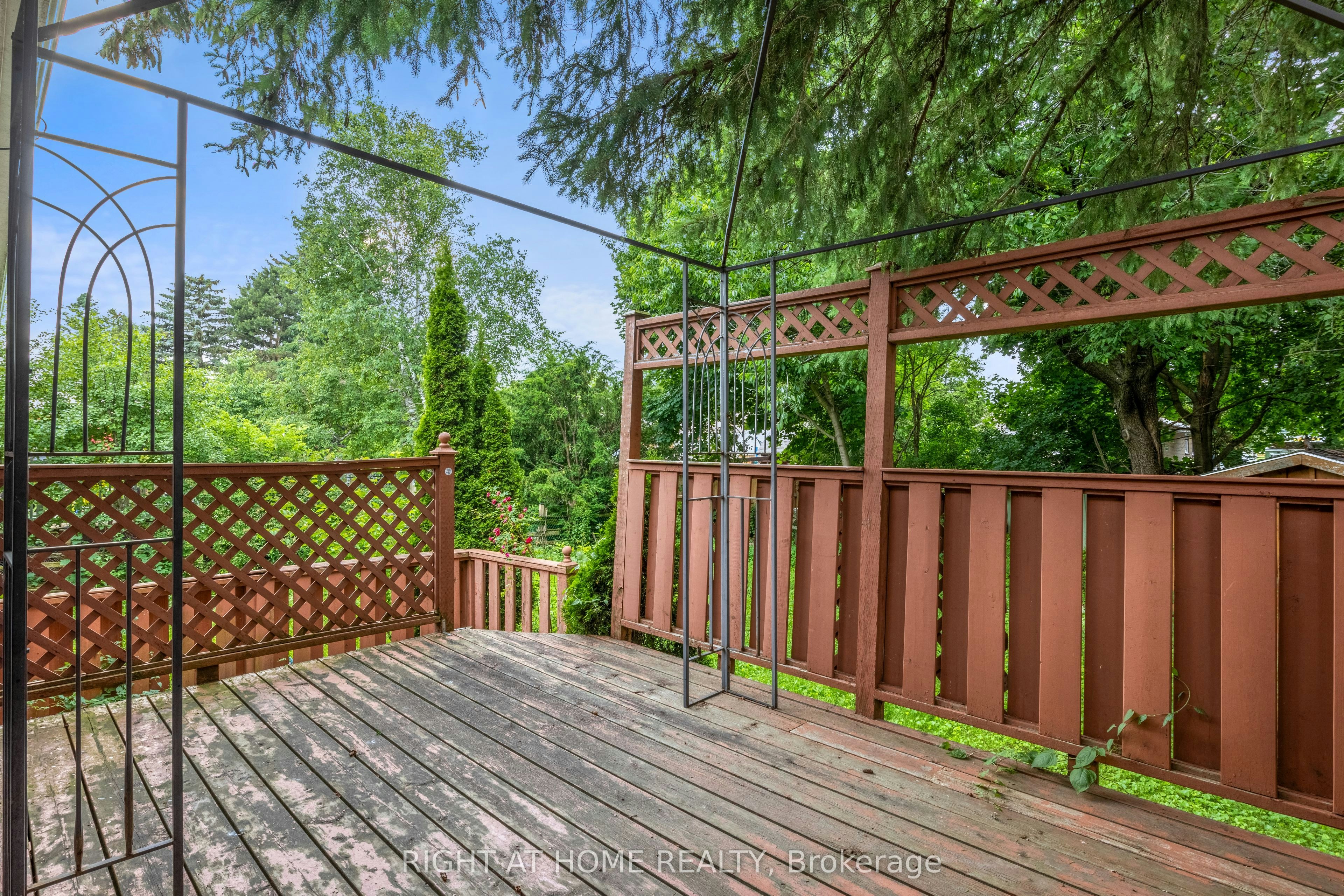 Upper-695 Glen Forrest Boulevard, Waterloo, ON, N2L 4K7 - 20