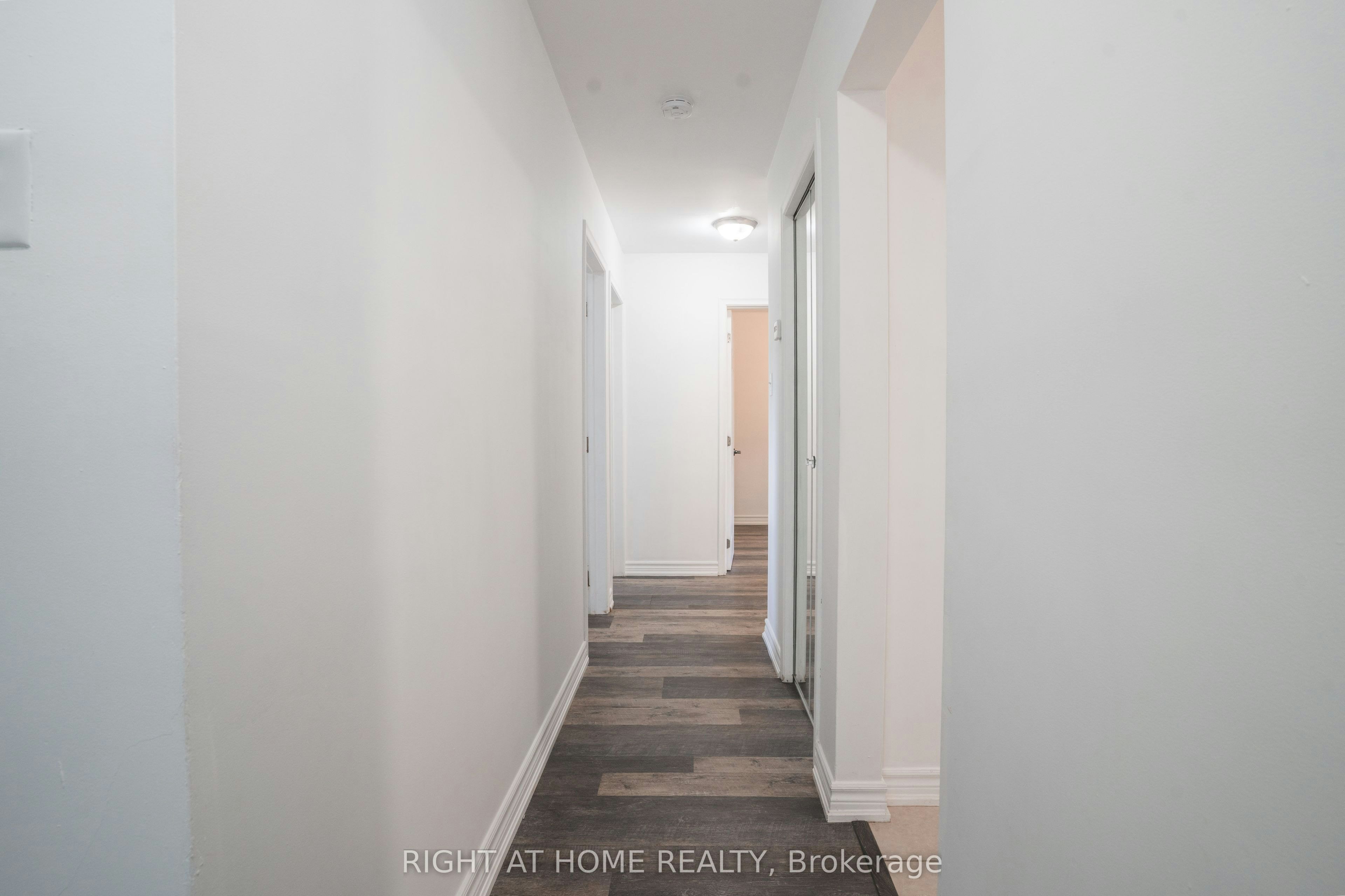 Upper-695 Glen Forrest Boulevard, Waterloo, ON, N2L 4K7 - 10