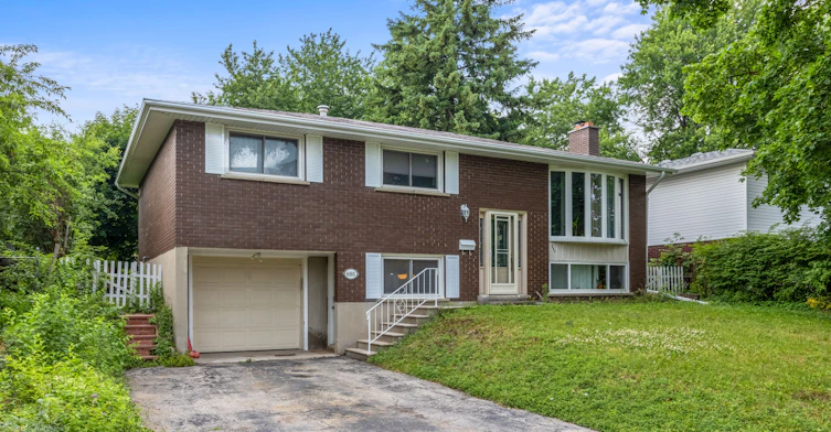 Upper-695 Glen Forrest Boulevard, Waterloo, ON, N2L 4K7