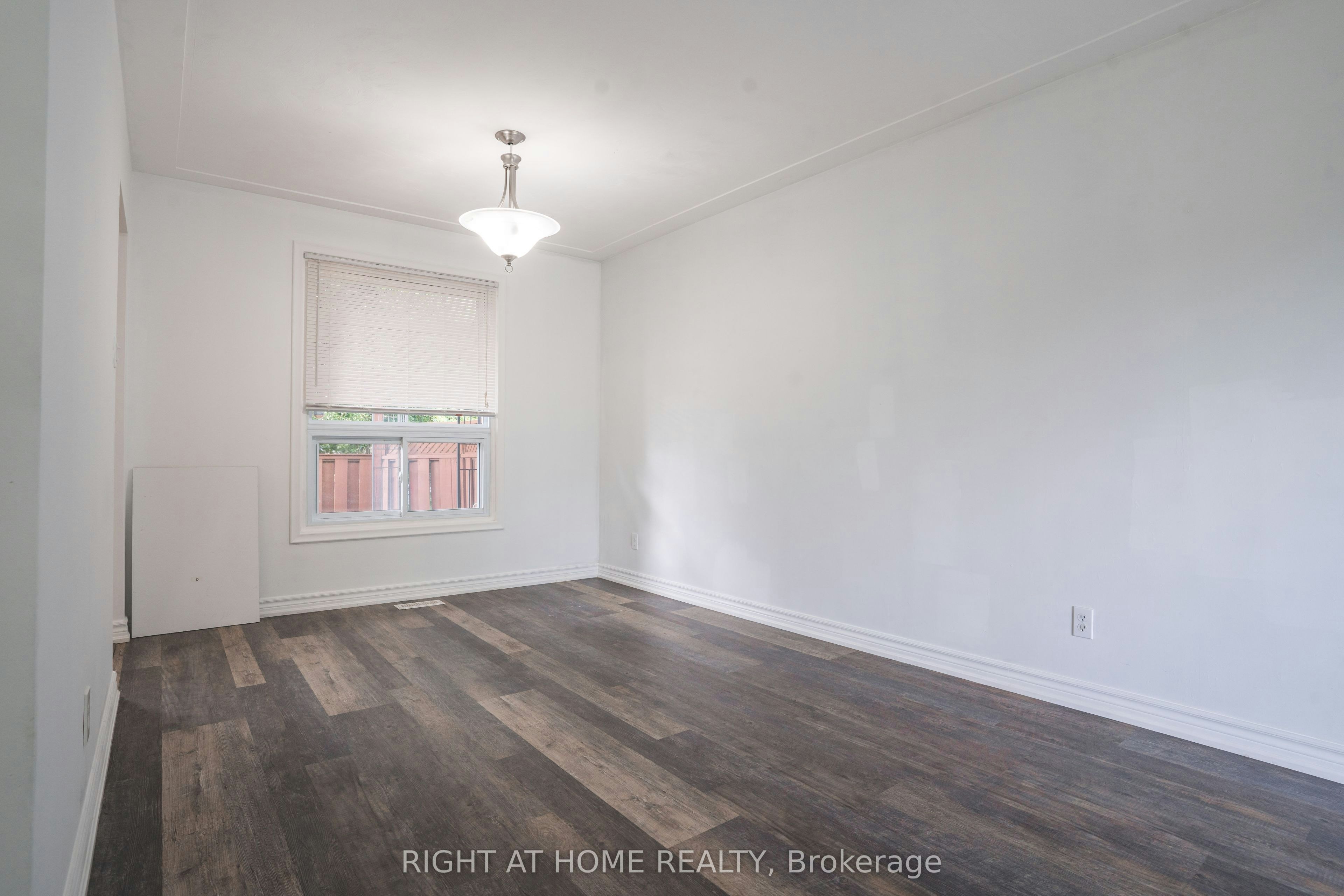 Upper-695 Glen Forrest Boulevard, Waterloo, ON, N2L 4K7 - 7