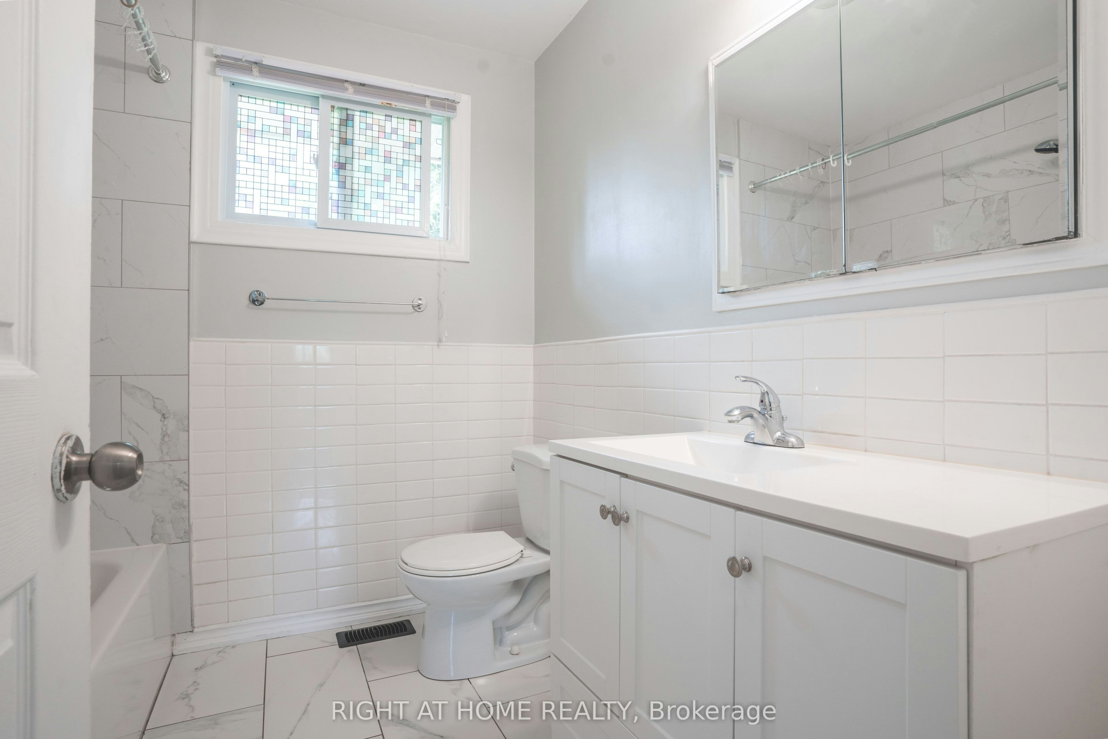 Upper-695 Glen Forrest Boulevard, Waterloo, ON, N2L 4K7 - 17