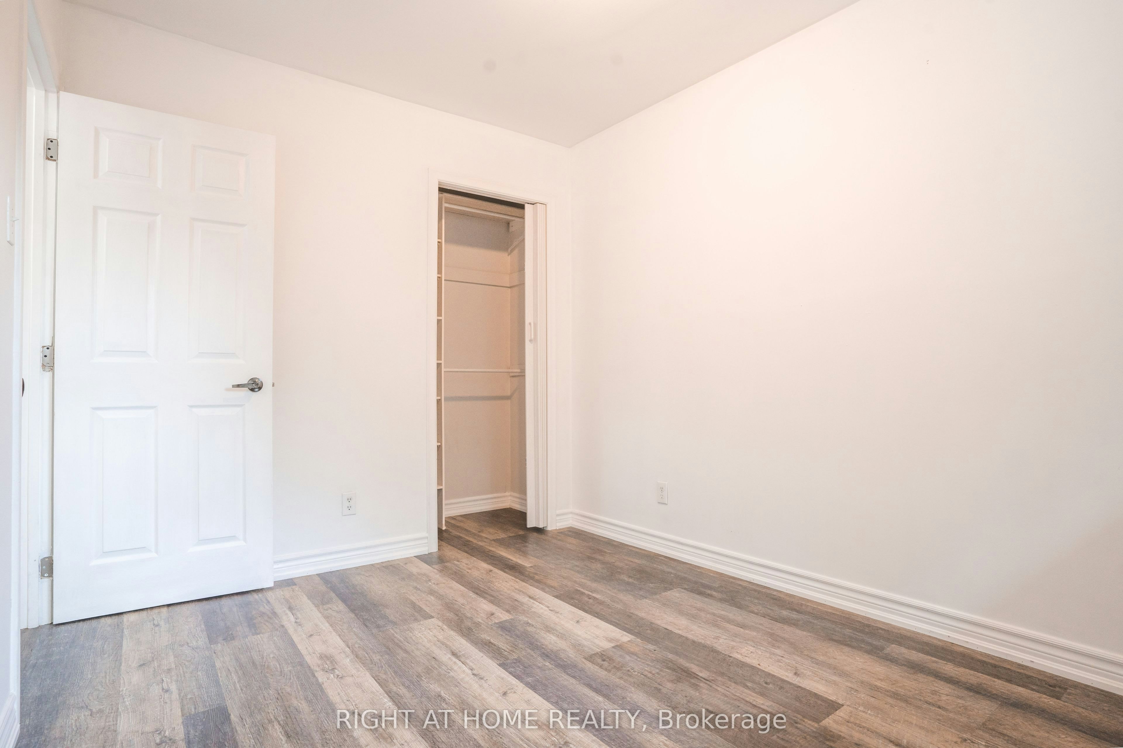 Upper-695 Glen Forrest Boulevard, Waterloo, ON, N2L 4K7 - 13