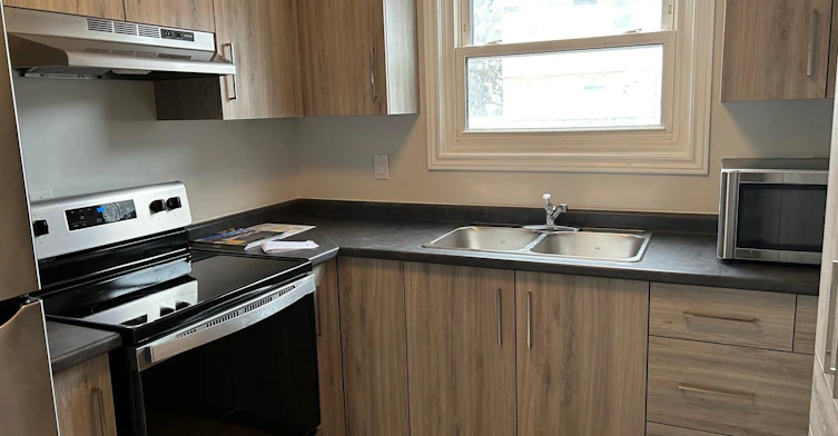 3-420 Pioneer Drive, Kitchener, ON, N2P 1H6 - 2