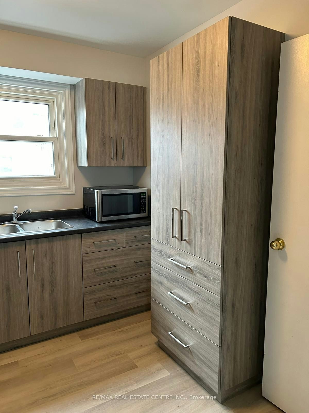 3-420 Pioneer Drive, Kitchener, ON, N2P 1H6 - 3
