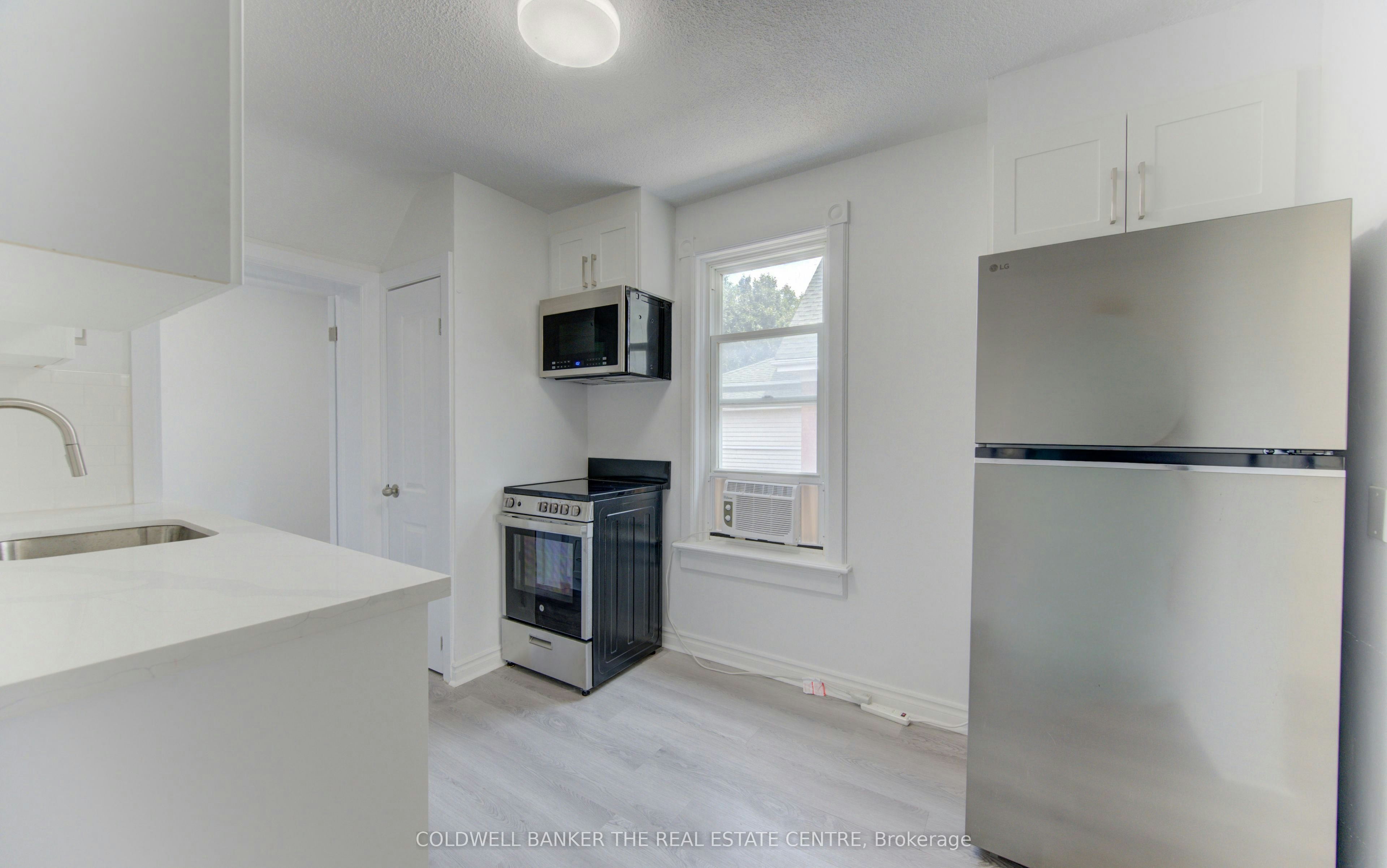 10-14-20 Brubacher Street, Kitchener, ON, N2H 2V9 - 9
